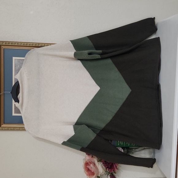 Elegant Color block green cream & brown sweater Career Contemporary Minimalist - Picture 1 of 11